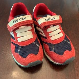 EUC - Geox Velcro sneakers